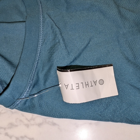 ATHLETA MOMENTUM TANK - Picture 4 of 6